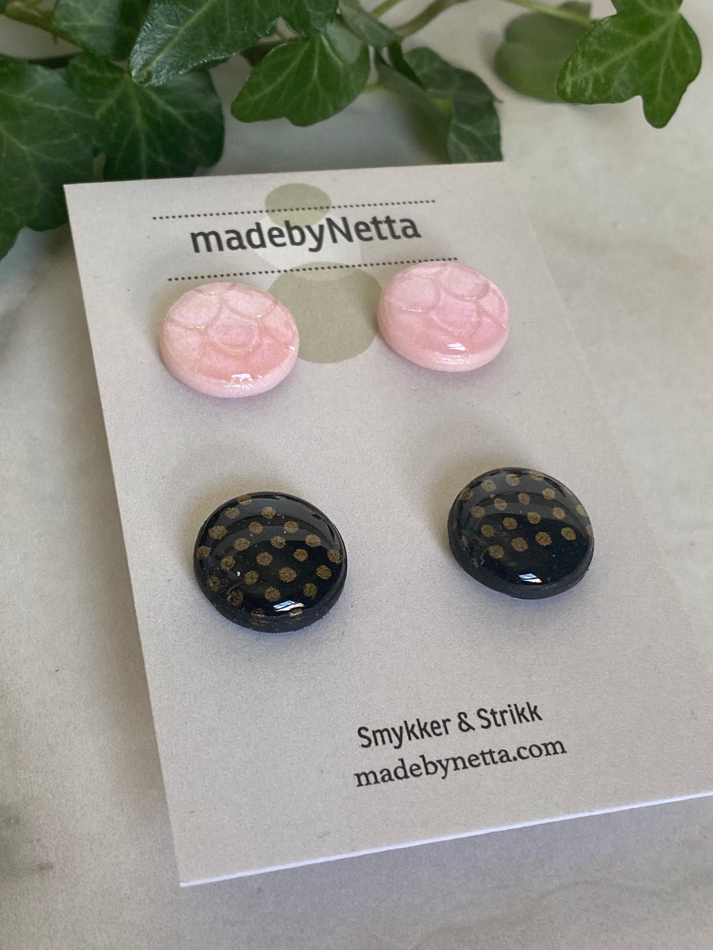 Studs sort og rosa
