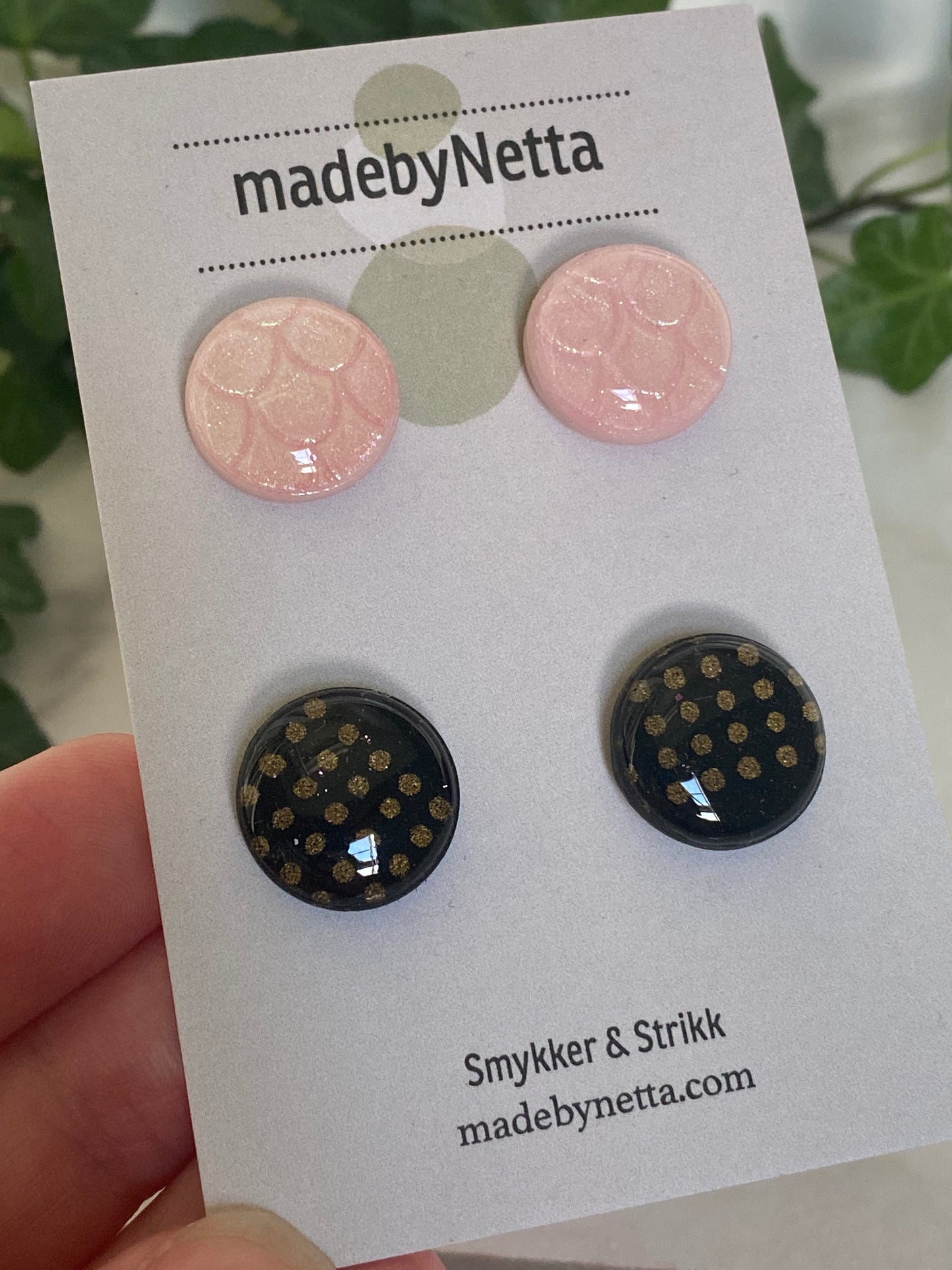 Studs sort og rosa