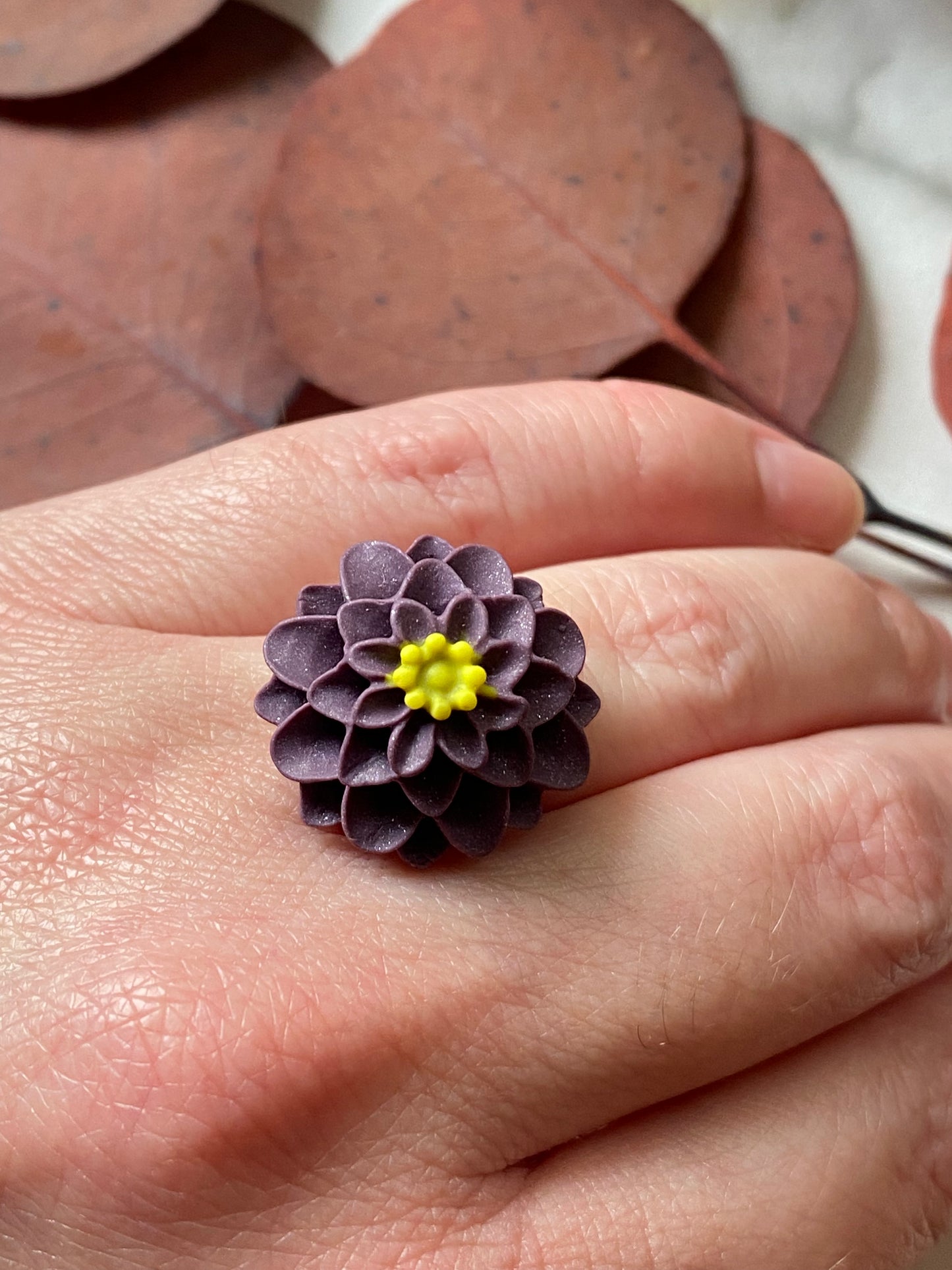 Ring med blomst