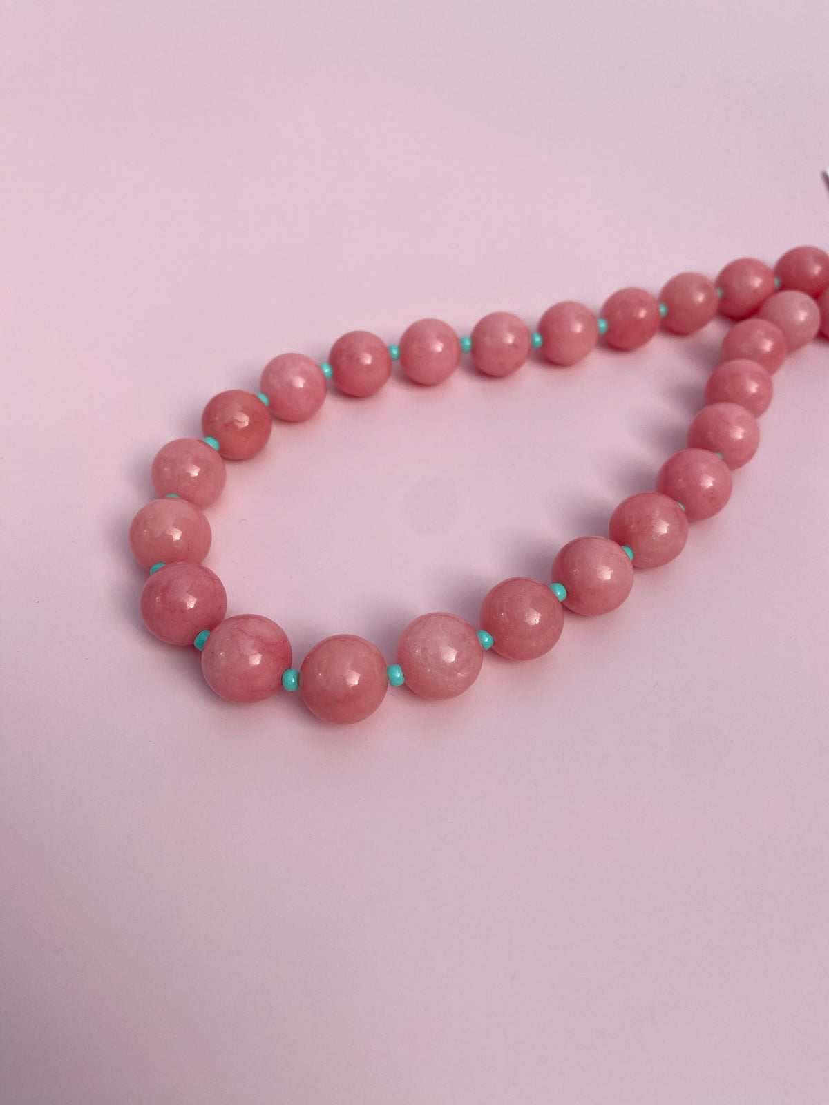 Varm rosa jadekjede