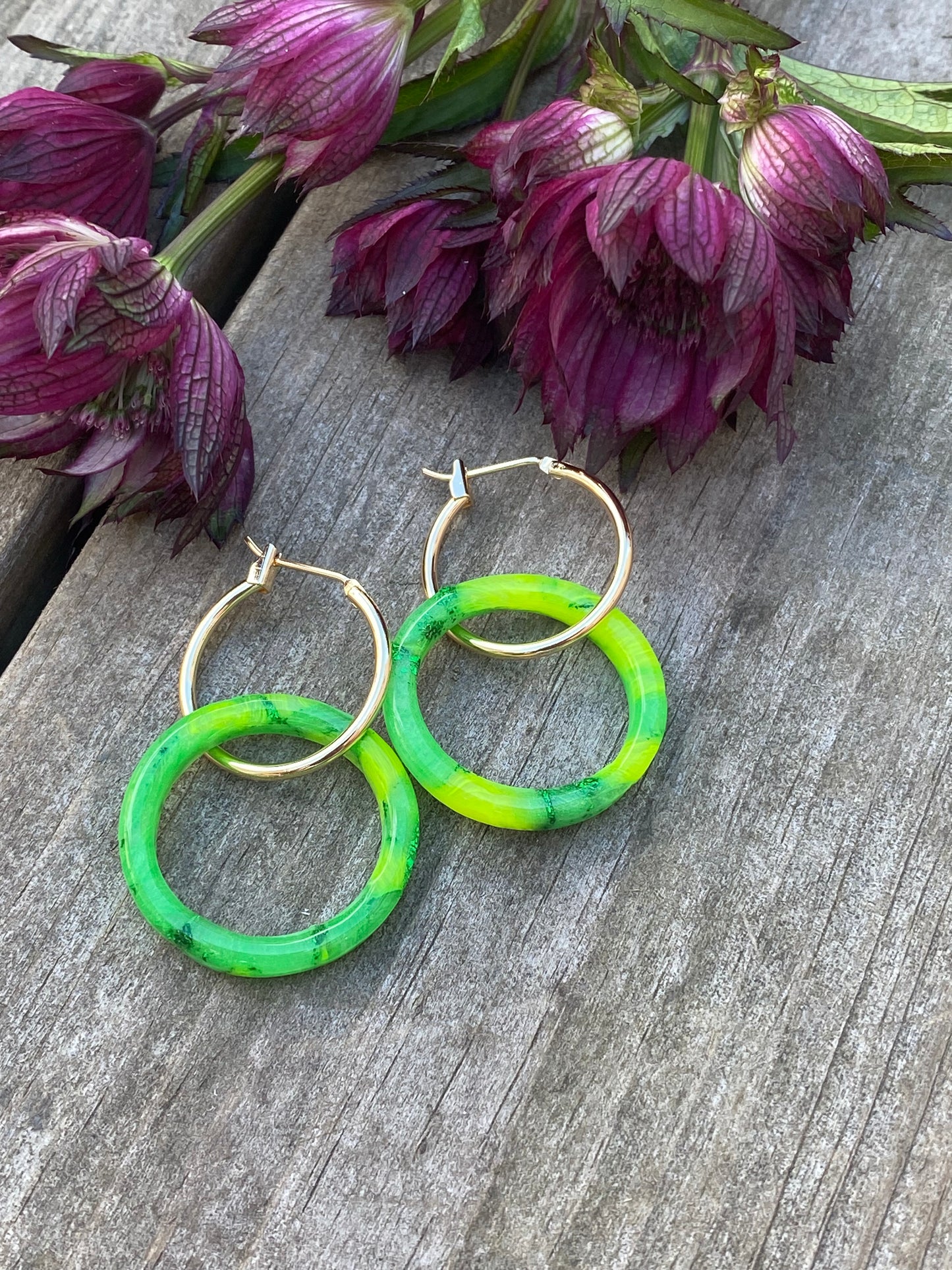 Fargeelsk-gressgrønne ringer
