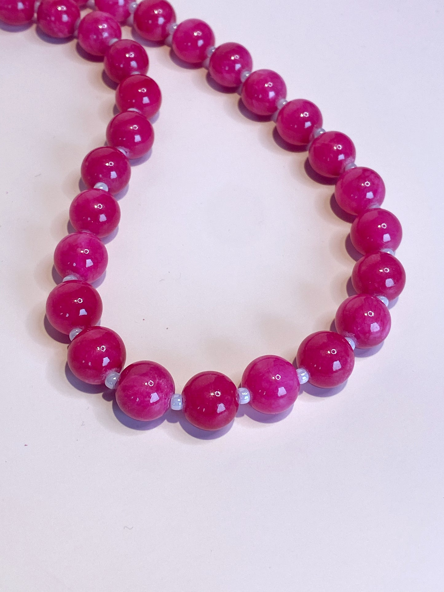 Mørk rosa jadekjede