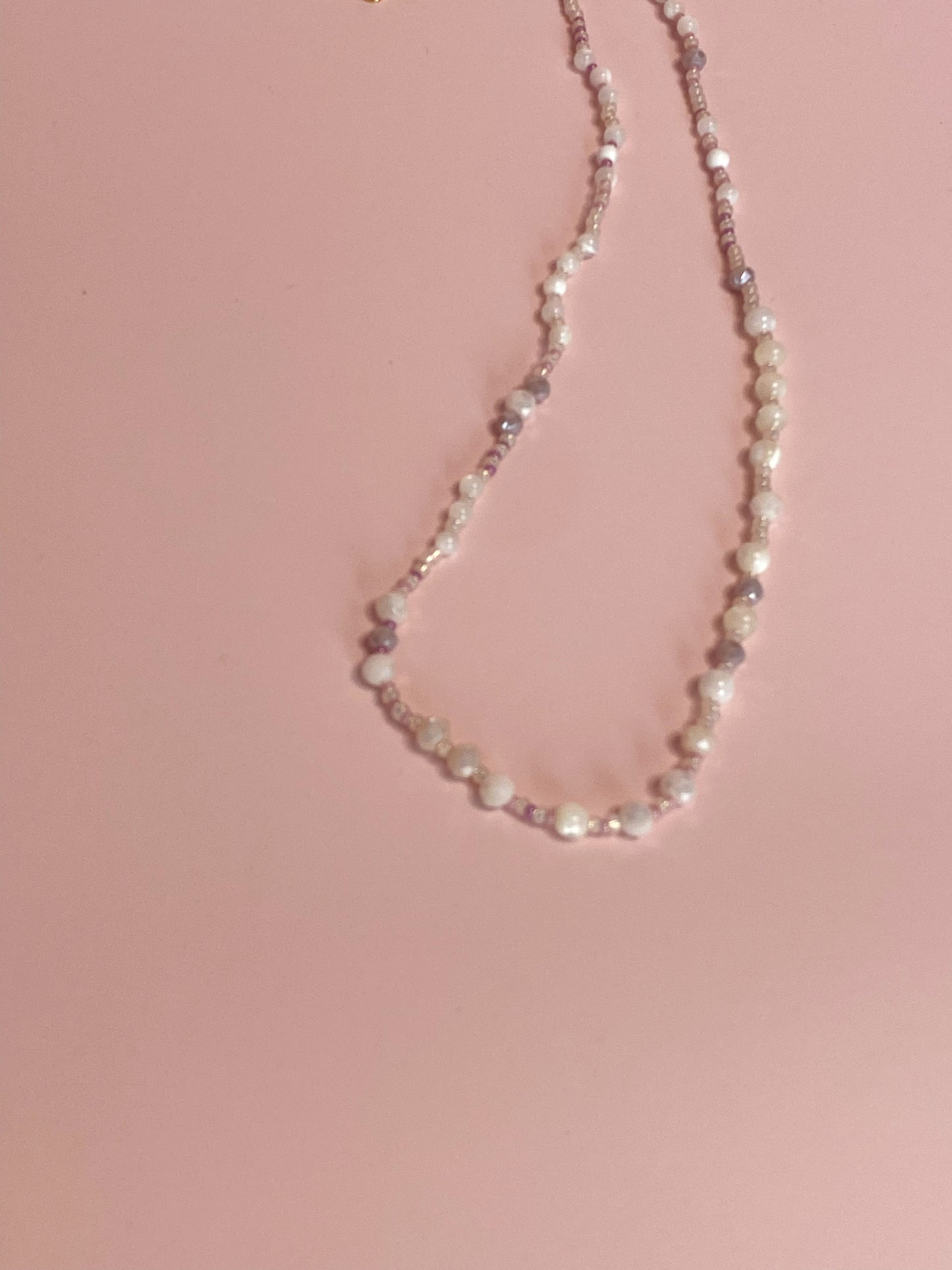 Rosa og lilla halskjede